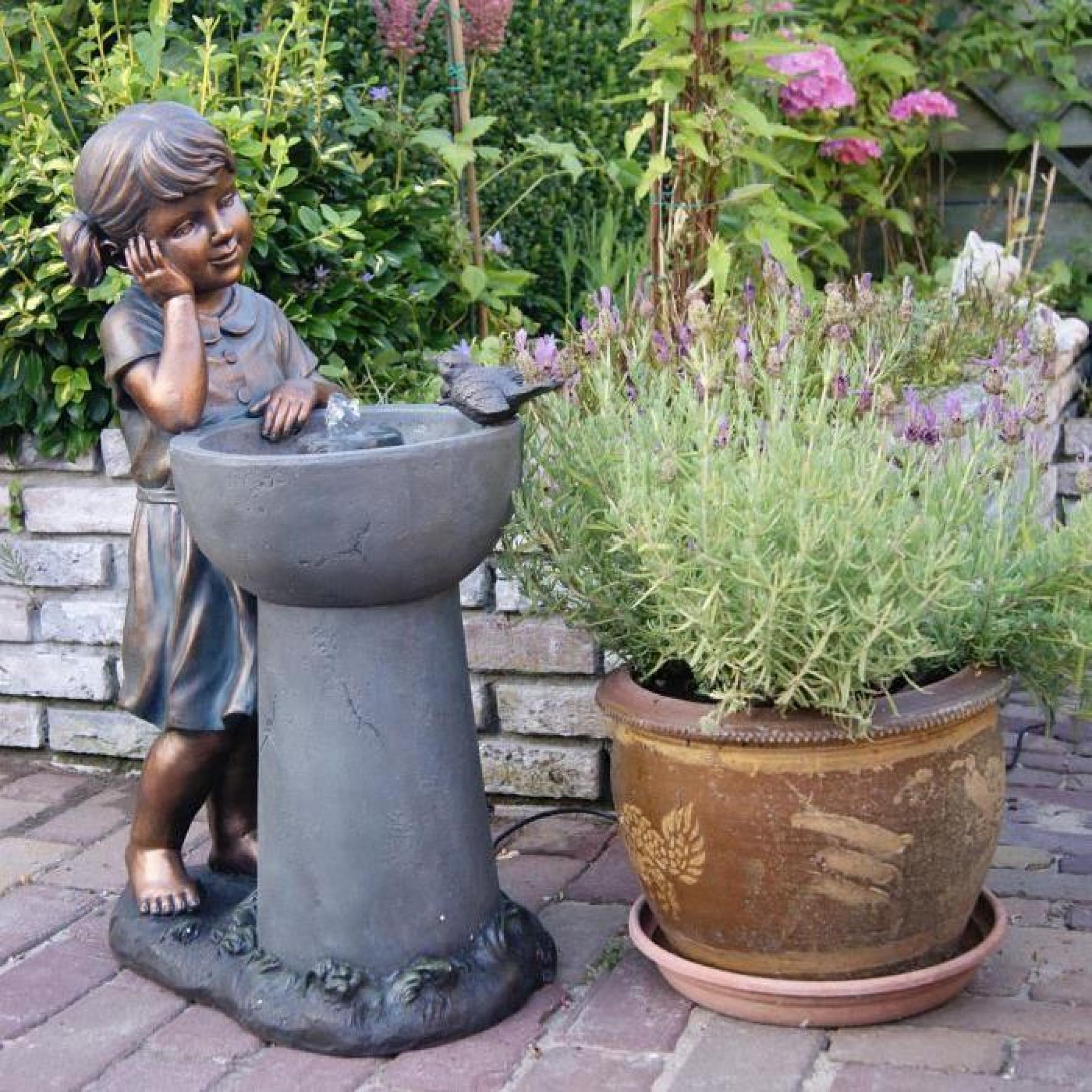 Fontaine de jardin petite fille avec pompe DETROIT- pas cher